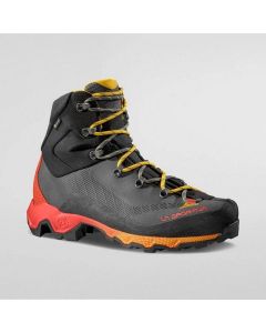 La Sportiva Aequilibrium Trek GTX Herren carbon